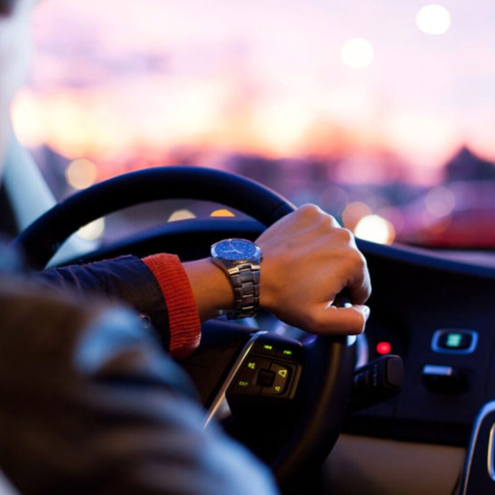 Airport Pickup & Drop to Hotel